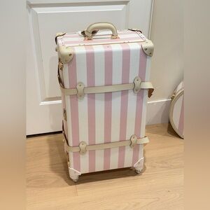New Steamline luggage pink stripe  suitcase Check in spinner